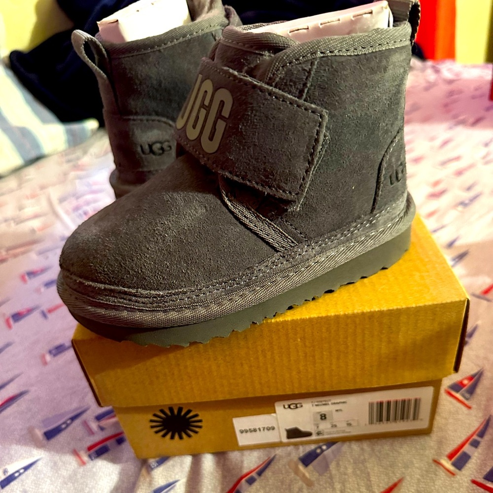Brand new Toddler Gray Uggz size 8